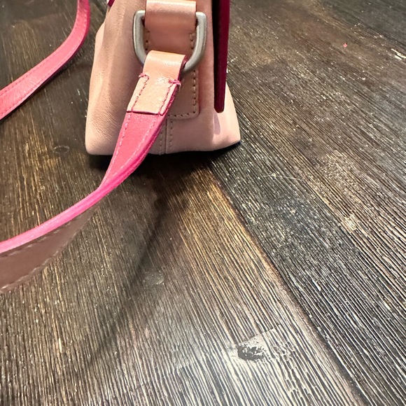 VGC vintage Dooney & Bourke square hearts genuine leather mini-bag.  Rare HTF - Picture 4 of 5